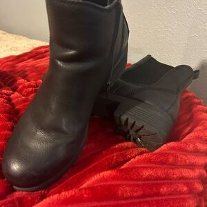 Leather with rubber sole ankle boots